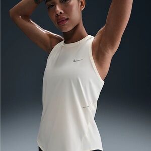 NWT Nike Swift Dri-FIT Running Tank Top Sail XL
